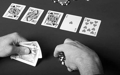 tavolo, fiches e carte da poker